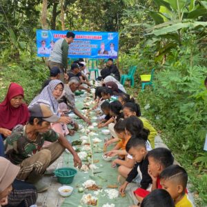 Jalan Paving Blok di Kampung Pesagi Kembang Rampung, Warga Sindangheula Gelar Syukuran