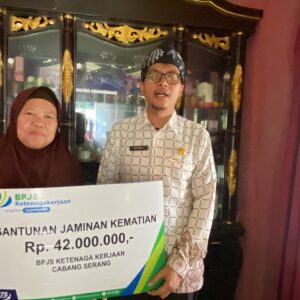 Ahli Waris Terima Santunan Rp42 Juta, Pemdes Sindangheula Ajak Warga Aktif di BPJS Ketenagakerjaan