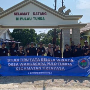 Pemdes Sindangheula Studi Tiru Pengelolaan Wisata Desa ke Pulau Tunda