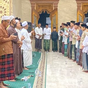 Maulid Nabi di Kp. Pasagi Kembang Dihadiri 500 Warga, Kades Sindangheula: Momentum Meneladani Akhlak Rasulullah